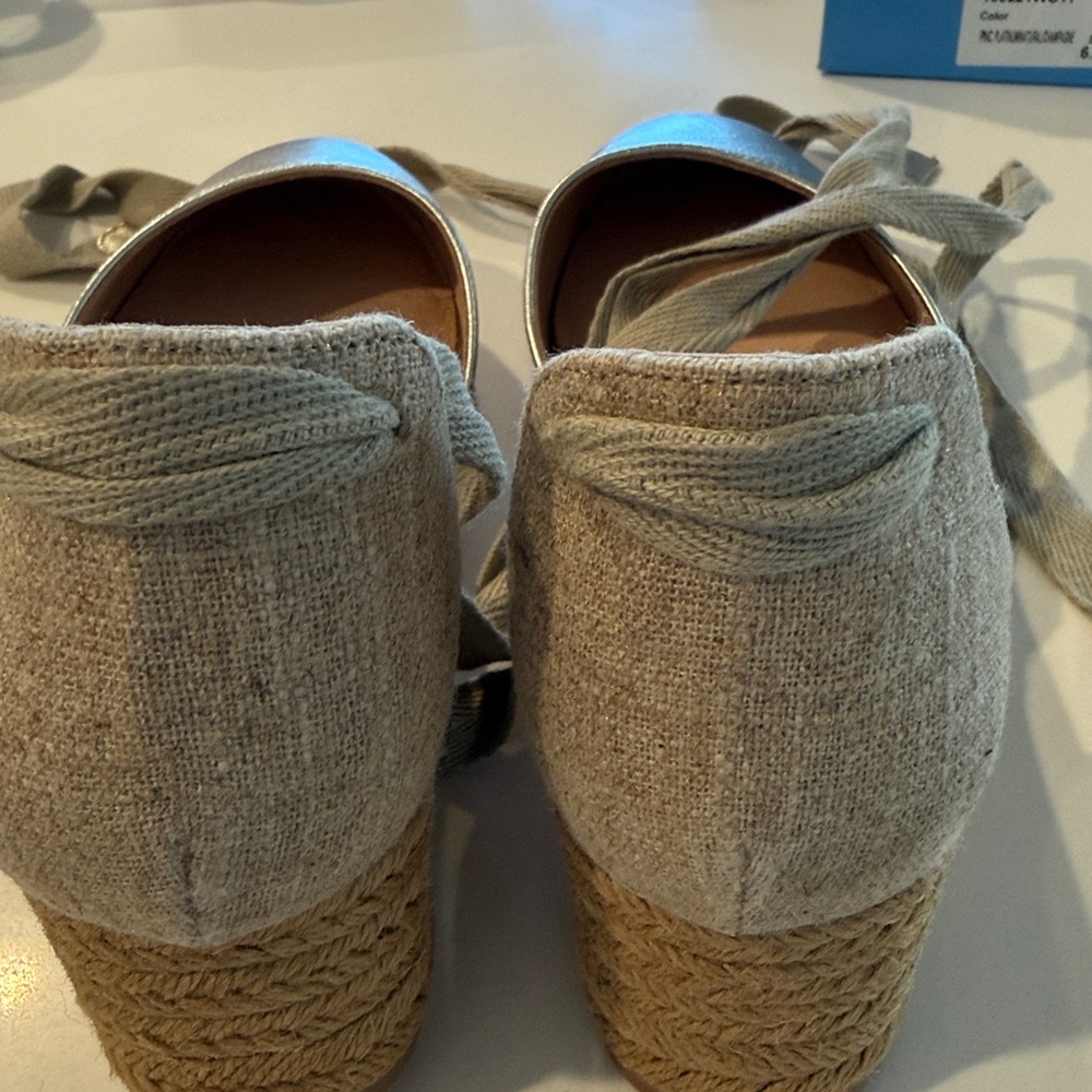 NWT Leather Jack Rogers Palmer Ankle Wrap Espadrille Wedge in Platinum/Champagne - Picture 8 of 10